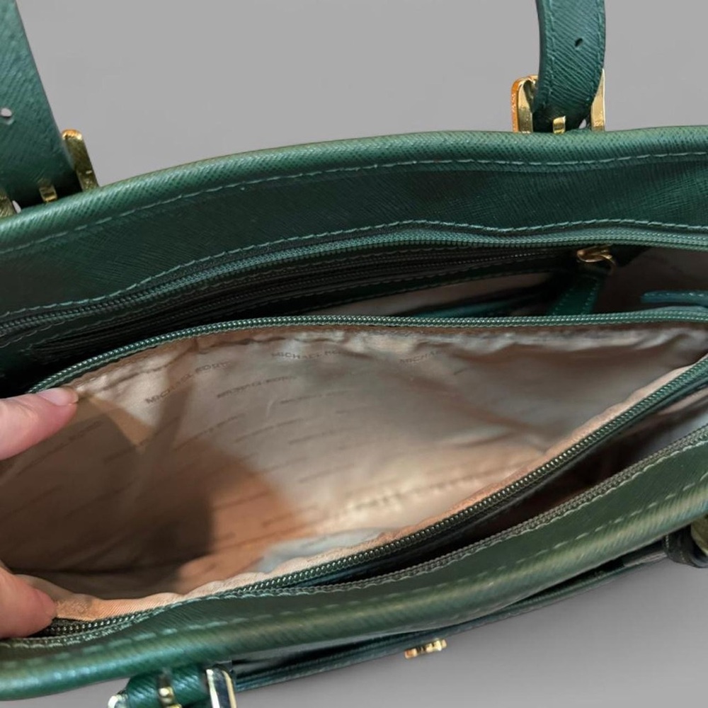 Michael Kors Jet Set Saffiano Leather Tote – Green - Picture 5 of 8